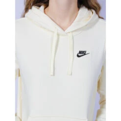 Sweat à Capuche Sportswear Club écru Femme - Nike -ONLY || Vero Moda Soldes Boutique sweat a capuche sportswear club ecru femme nike 3