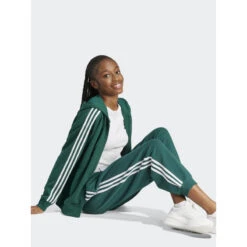 Sweat à Capuche Zippé 3s Ft Logo Brodé Vert Femme - Adidas -ONLY || Vero Moda Soldes Boutique sweat a capuche zippe 3s ft logo brode vert femme adidas 2